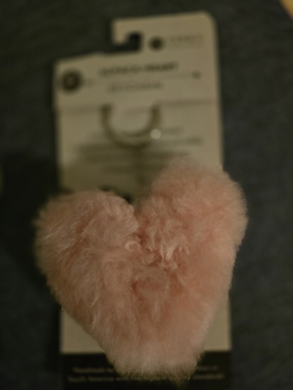 Alpaca Heart Key Chain - Picture 3 of 4